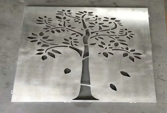 镂空雕花铝板厂说铝板接缝处的密封胶不致密的原因是什么